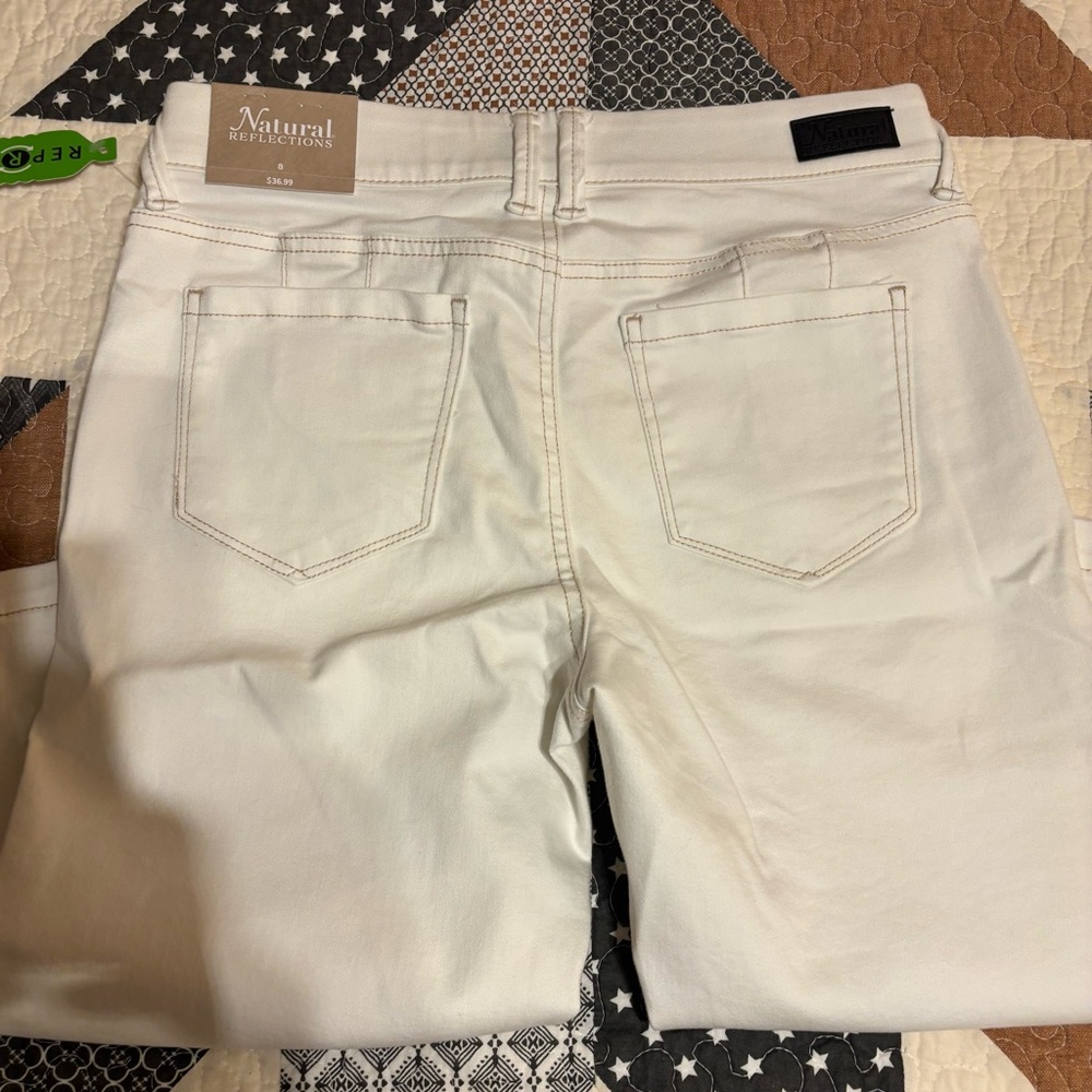 Natural Reflections Cream (Ecru) “Camp Side” Skimmer Capris - Picture 11 of 13